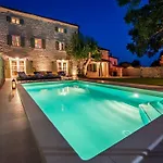 Villa Luvi By Istrialux Mrgani