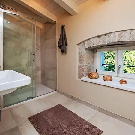 Luvi By Istrialux Villa *