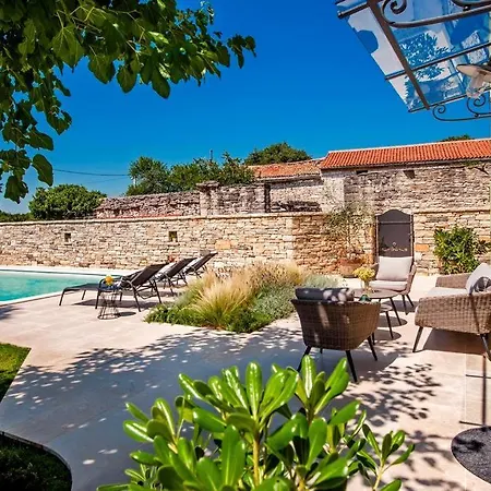 Vila Luvi By Istrialux