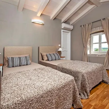 Luvi By Istrialux Villa Mrgani