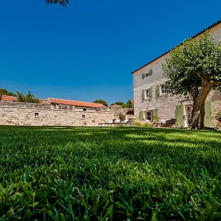 Villa Luvi By Istrialux Mrgani