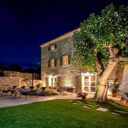 Luvi By Istrialux Villa *