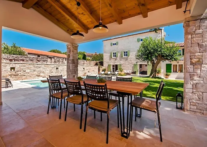 Luvi By Istrialux Villa *